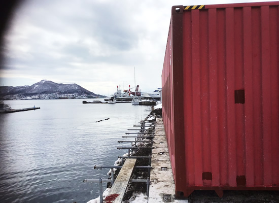 一映マリーン企画様へ納品の40ftコンテナの写真2